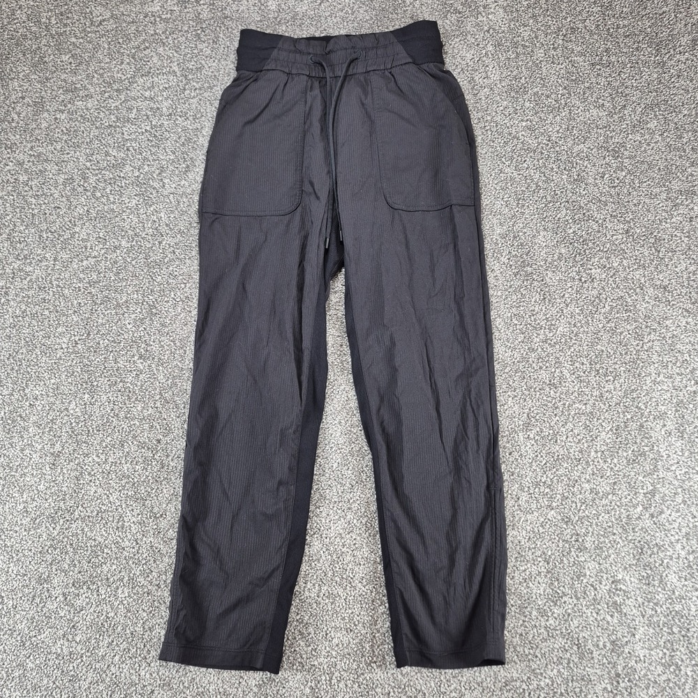 Lululemon Beyond The Studio Crop Pants Women's Size 2 Black Dance Studio